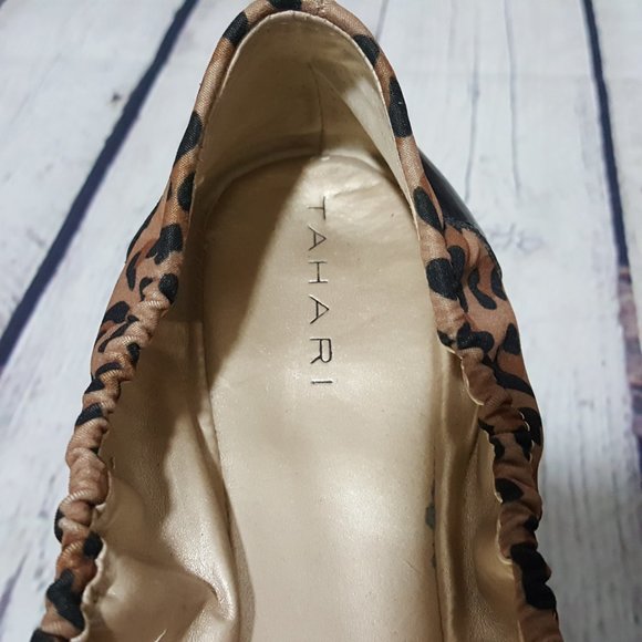 TAHARI Leopard Print Gibson Flats Shoes 9.5 Patent - Picture 6 of 6